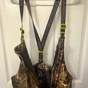 Adjustable Under Armour hunting bibs